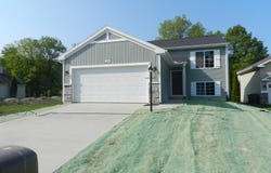 558 Swan River Drive, Benton Harbor, MI 49022
