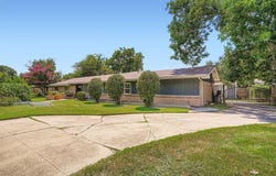 4100 Plantation Drive, Benbrook, TX 76116