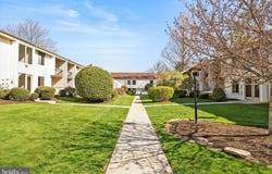 V AVON DRIVE, EAST WINDSOR, NJ 08520