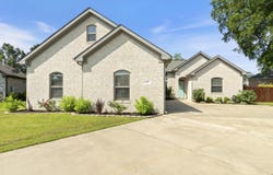 2707 Johnswood Village Drive, Bryant, AR 72022