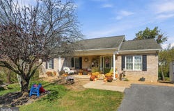 158 T BIRD Lane, STANLEY, VA 22851