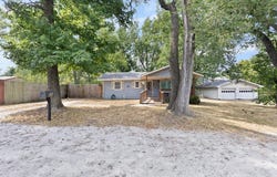 206 Locust Street, Diamond, MO 64840