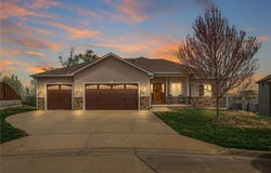 732 N Blazing Star Drive, Lawrence, KS 66049