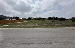 342 S CALVIN BARRETT, Blanco, TX 78606