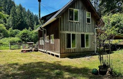 1433 E CANAL CREEK RD, Waldport, OR 97394