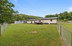 5325 Ball Ln, Huntington, WV 25704