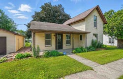 615 Lincoln Street, Ainsworth, IA 52201
