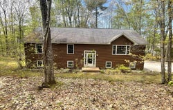 6 Eisenhower Court, Naples, ME 04055