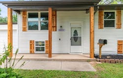 18512 Cheyenne Drive, Independence, MO 64056