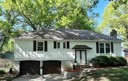 10806 W 96th Street, Overland Park, KS 66214