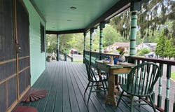 25 Oakdale Avenue, Selden, NY 11784
