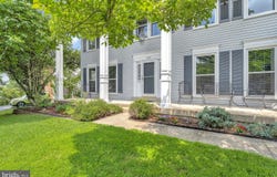 4305 WARNER LANE, CHANTILLY, VA 20151