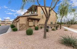 2821 S SKYLINE Drive, Mesa, AZ 85212