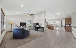 2089 117th Ct, Kalona, IA 52247