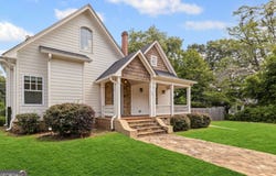 124 E Broad, Newnan, GA 30263