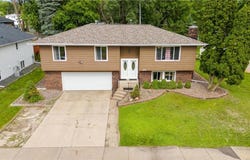 2735 Chisholm Avenue, North Saint Paul, MN 55109