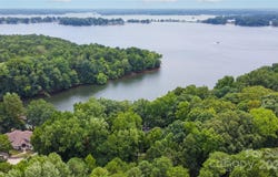 800 Lakeview Shores Loop, Mooresville, NC 28117