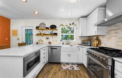525 BROADWAY, DUNEDIN, FL 34698