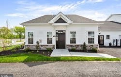 29 CEDAR Circle, LEVITTOWN, PA 19055