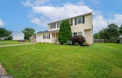 106 AUTUMN HORSESHOE BND, NEWARK, DE 19702