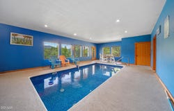 320 Pinnacle Cottage Way, Gatlinburg, TN 37738
