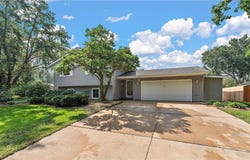 1709 Heron Lane N, Oakdale, MN 55128