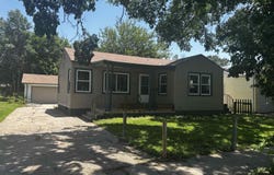 1622 S Martinson St, Wichita, KS 67213