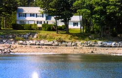 11 Tozier Street, Belfast, ME 04915