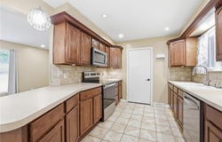 203 N Murphy Drive, Raymore, MO 64083