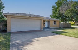 637 Pinto Lane, Saginaw, TX 76179