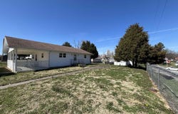 203 S 3RD Street, Vienna, IL 62995