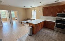 219 S WASHINGTON ST, WILKES BARRE, PA 18701