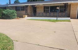 1900 Enloe Drive, Clovis, NM 88101