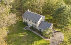 6 Old Farm Road, Woodbridge, CT 06525