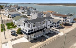 9004 Landis, Sea Isle City, NJ 08243
