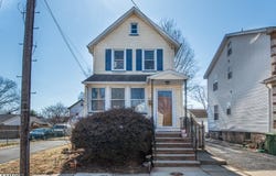 626 Meadow St, Roselle Boro, NJ 07203-1514