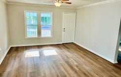 211 6th St, Carmi, IL 62821