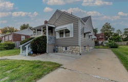 4204 SUNRISE Drive, Kansas City, MO 64123