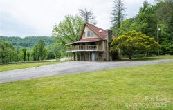6226 US 74 Highway W, Whittier, NC 28789