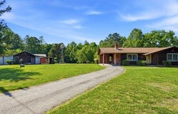 1285 Winningham Road, Crewe, VA 23930