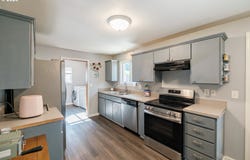 4676 MAHOGANY LN, Sweet Home, OR 97386