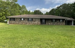 1484 Ray Street, Prentiss, MS 39474
