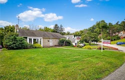29 Barton Dr, Churchill Boro, PA 15221