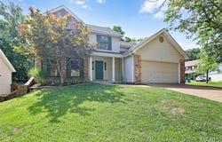 190 Oakbriar Farm Drive, Ballwin, MO 63021