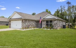 6 Sugarloaf Lane, Perkinston, MS 39573