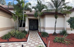 2702 E Orchard Circle, Davie, FL 33328