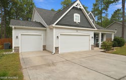 1140 Whitney Drive, Aberdeen, NC 28315