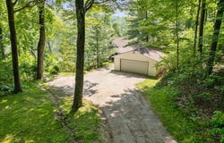 6860 Ashley Avenue NE, Belding, MI 48809