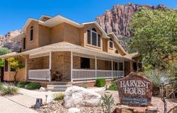 29 CANYON VIEW Dr, Springdale, UT 84767