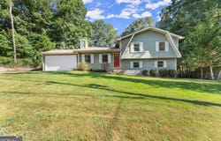 6345 Iris, Flowery Branch, GA 30542